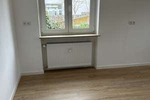 Renovierte 4-Zimmer Erdgeschosswohnung mit Balkon in Oberisling-Graß – Liebhartstraße 32, 93053 Oberisling-Graß, Regensburg – Vorschaubild 9
