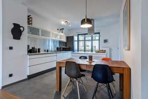 Modernisierte 4-Zimmer-Altbau-Wohnung im Graefekiez mit zwei Bädern, Aufzug und Balkon – Graefestraße 80, 10967 Kreuzberg, Berlin – Vorschaubild 4