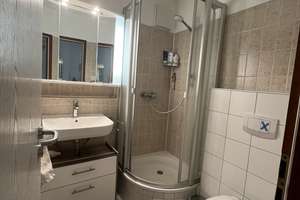 1-Zimmer-Wohnung in zentraler Lage von Tübingen , Doppelparker kann  hinzu gemietet werden. – Brunnenstr. 8 8, 72074 Österberg, Tübingen – Vorschaubild 2