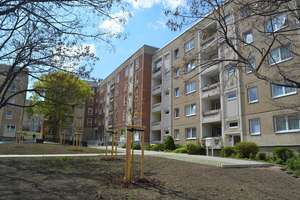 Neu sanierte 4-Raumwohnung am Drosselberg wartet auf Sie! – Ernst-Haeckel-Straße 16, 99097 Melchendorf, Erfurt – Vorschaubild 2