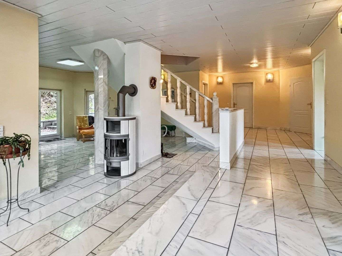 Immobilie in Heigenbrücken - Idyllisches Zweifamilienhaus mit Weitblick in Heigenbrücken - Bild 6