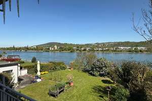 Wohnen mit Rheinblick-Zweifamilienhaus in toller Lage