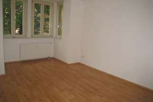 Gemütliche 1-Raumwohnung mit Balkon in Stadtfeld Ost!