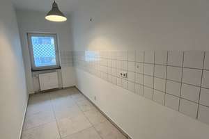 Frisch renovierte 2-Zimmer-Wohnung mit guter Raumaufteilung und Balkon in zentraler Lage – Charlottenstr. 4, 40210 Stadtmitte, Düsseldorf – Vorschaubild 12