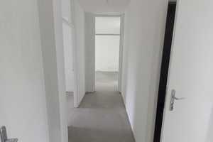 Schöne 3-Zimmerwohnung mit Balkon und neuem Badezimmer. – KIssinger Str. 10, 40229 Düsseldorf – Vorschaubild 6