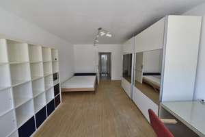 Möblierte 1-Zimmer-Wohnung in der Karlsruher Innenstadt-Ost – Zirkel 11 - WHG. 11, 76133 Innenstadt-Ost, Karlsruhe – Vorschaubild 1