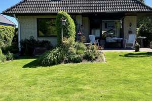 Willkommen in Ihrem neuen Zuhause.
Geräumiges und gepflegtes 7-Zimmer-Haus – Die vollständige Adresse der Immobilie erhältst du vom Anbieter., 22397 Lemsahl-Mellingstedt, Hamburg – Vorschaubild 1
