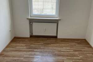Platz zum leben...Großzügige 5-Zimmer-Wohnung im OG mit Balkon, Garage, großem Kellerraum und Garten – Die vollständige Adresse der Immobilie erhältst du vom Anbieter., 30165 Hainholz, Hannover – Vorschaubild 9