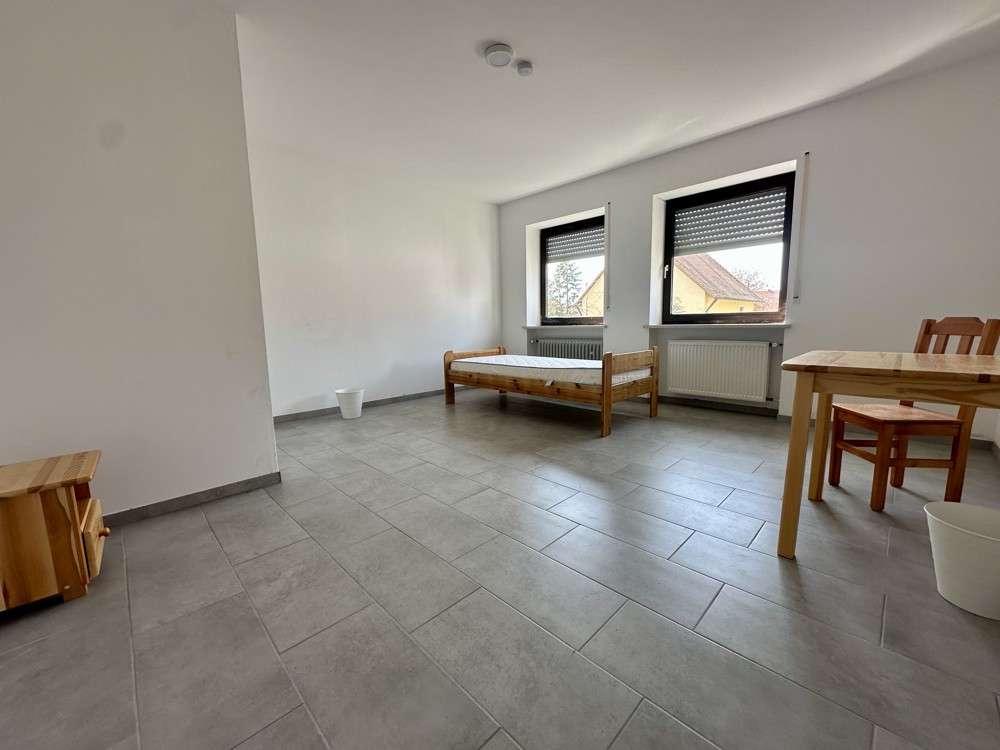 Immobilie in Leiblfing - 2.242 m² mit 4 Hallen und ein großes EFH und Büro-Top Rendite-
Monteurzimmer Vermietung möglich - Bild 10