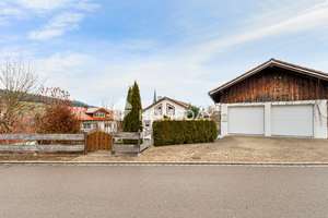 Großzügiges Zweifamilienhaus mit weitläufigem Garten und vielseitigem Wohnkonzept – Die vollständige Adresse der Immobilie erhältst du vom Anbieter., 87480 Weitnau – Vorschaubild 24