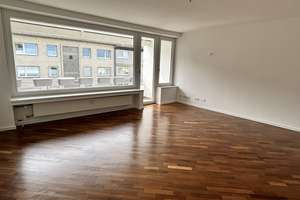 Tolle DG-Whg. ohne Schrägen inkl. EBK u. gr. Balkon,  5 min. von Luegallee