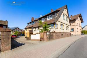 Großzügige Wohnung mit Hauscharakter auf zwei Ebenen