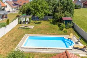 Wohnen mit hoher Lebensqualität: Gepflegtes Einfamilienhaus mit Pool und viel Privatsphäre – Die vollständige Adresse der Immobilie erhältst du vom Anbieter., 87754 Kammlach – Vorschaubild 9