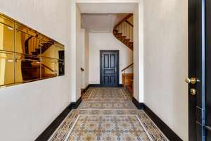 Ikonische Stadtvilla in Harvestehude - aufgeteilt & mit bezugsfreiem Penthouse – Die vollständige Adresse der Immobilie erhältst du vom Anbieter., 20149 Harvestehude, Hamburg – Vorschaubild 3