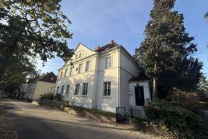 Doppelhaushalfte mit enormen Potential zentral gelegen – Die vollständige Adresse der Immobilie erhältst du vom Anbieter., 22111 Billstedt, Hamburg – Vorschaubild 2