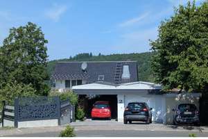 Modernisiertes EFH mit Einliegerwohnung, aufwändiger Gartenanlage und Fernsicht in Ruhelage! – Die vollständige Adresse der Immobilie erhältst du vom Anbieter., 65232 Taunusstein – Vorschaubild 2
