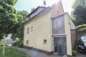 Ruhig, grün und zentral: Einfamilienhaus mit Terrasse,Anbau und einzigartigem Potenzial – Die vollständige Adresse der Immobilie erhältst du vom Anbieter., 73728 Innenstadt, Esslingen am Neckar – Vorschaubild 1