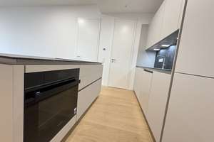 NEUBAU FOUR: exklusive 3 Zimmer-Wohnung mit tollem Ausblick und Loggia – Die vollständige Adresse der Immobilie erhältst du vom Anbieter., 60311 Innenstadt, Frankfurt am Main – Vorschaubild 15