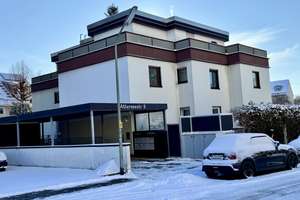 Schöne helle 4.5-Zimmer Wohnung in perfekter Lage von Privat mit Balkon und Gartenmitbenutzung