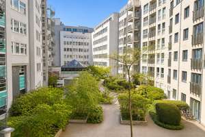 gepflegte 2 Zimmerwohnung mit Balkon, Aufzug und Tiefgarage – Die vollständige Adresse der Immobilie erhältst du vom Anbieter., 10179 Mitte (Ortsteil), Berlin – Vorschaubild 2