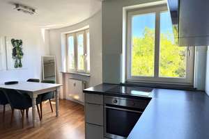 Stilvolle Maisonette-Wohnung mit eigenem Whirlpool-Highlight – Die vollständige Adresse der Immobilie erhältst du vom Anbieter., 80997 Allach, München – Vorschaubild 11