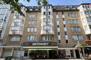 Gut gescchnittene 2 ZKB mit Balkon, TG Stellplatz ud Aufzug in zentraler Lage der Weststadt