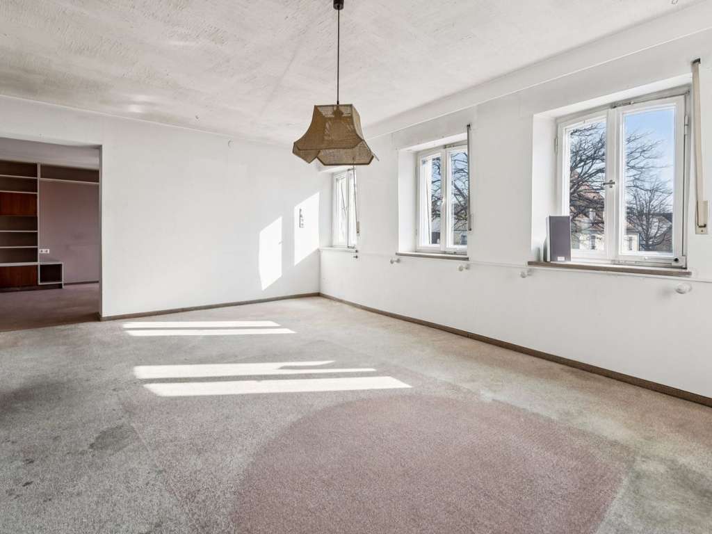 Immobilie in Aichach - Wohn - und Geschäftshaus - Rarität mitten im Zentrum von Aichach - Bild 3