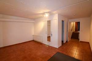 Reihenendhaus mit Splitlevel-Architektur, Garage, Garten und neuer Heizung – Die vollständige Adresse der Immobilie erhältst du vom Anbieter., 50126 Bergheim – Vorschaubild 13