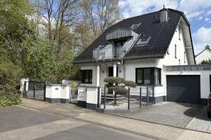 Neuwertiges freistehendes Einfamilienhaus in Köln-Weiden zu verkaufen! – Die vollständige Adresse der Immobilie erhältst du vom Anbieter., 50859 Weiden, Köln – Vorschaubild 1