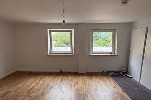 Frisch renovierte 2,5-Zimmer-Wohnung mit neuer Einbauküche und elegantem Parkettboden – Schäufeleinstr. 35, 80687 Friedenheim, München – Vorschaubild 4