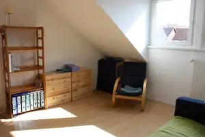 Helle kleine, gemütliche 2-Zimmer DG Wohnung in der direkten City – Braunschweig – Vorschaubild 3
