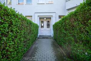 Vermietete 2-Zimmer-Wohnung mit Loggia in gepflegtem Gründerzeit-Ensemble, provisionsfrei – Am Bahnhof Westend 6, 14059 Charlottenburg, Berlin – Vorschaubild 2