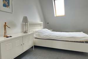 TOLLE, SEHR HELLE, GEPFLEGTE DG-WHG. IM 5.OG, WANNENBAD M. FENSTER RUHIG IM AFRIKASISCHES VIERTEL – Togostr. 00, 13352 Wedding, Berlin – Vorschaubild 11
