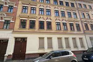 Schöne drei Zimmerwohnung mit großer Wohnküche