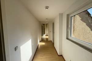 Lichtdurchflutete 2 Zimmerwohnung mit kostenloser Einbauküche – Blumenthalstr. 2, 45138 Südostviertel, Essen – Vorschaubild 3