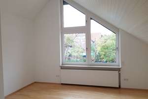 Attraktive Dachgeschosswohnung mit vier Zimmern und großem Balkon in Adelmannsfelden – Amselweg 2, 73486 Adelmannsfelden – Vorschaubild 6