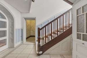 Stilvoll wohnen mit Weitblick – Möblierte 2,5-Zimmer-DG-WHG mit Loggia in traumhaftem Haus! ✨💛 – Die vollständige Adresse der Immobilie erhältst du vom Anbieter., 70180 Heusteigviertel, Stuttgart – Vorschaubild 11