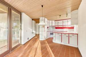 Architektenhaus mit zwei Wohneinheiten, Sauna, großem Grundstück und Waldrandlage zur Modernisierung – Die vollständige Adresse der Immobilie erhältst du vom Anbieter., 64289 Kranichstein, Darmstadt – Vorschaubild 11