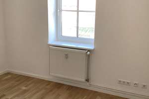 Nette 2,5-Zimmer-Wohnung mit Parkett und Tageslichtbad – Weizenfeldstr. 13, 30419 Stöcken, Hannover – Vorschaubild 3
