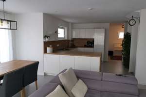 Attraktives 4-Zimmer-Reihenmittelhaus mit gehobener Innenausstattung in Rosenheim Happing – Oberer Gernauweg 5b, 83026 Happing, Rosenheim – Vorschaubild 3