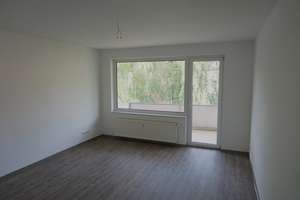 Attraktive 3-Zimmer Wohnung mit Süd-West-Balkon, Nähe Uni! – Die vollständige Adresse der Immobilie erhältst du vom Anbieter., 23562 Sankt Jürgen, Lübeck – Vorschaubild 2