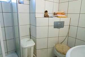 Freistehendes 3 Pateienhaus in Korschenbroich mit Garagen Stellplätzen und Garten in Toplage – Neuss (Rhein-Kreis) – Vorschaubild 22