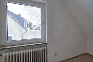 Ledeburg-Vinnhorst, Nähe VW, auffrischungsbedürftig: leerstehende Doppelhaushälfte mit Garage – Die vollständige Adresse der Immobilie erhältst du vom Anbieter., 30419 Ledeburg, Hannover – Vorschaubild 14