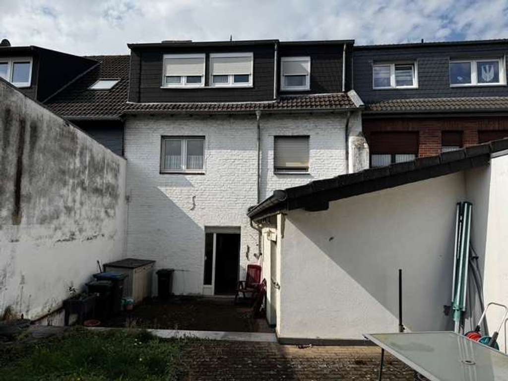 Immobilie in Würselen - Modernisierungsbedürftiges Reihenhaus in ruhiger Wohnlage von Würselen - Euchen - Bild 1