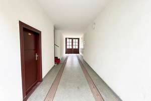 Bezugsfreie 1-Zimmer-Altbauwohnung in Wilmersdorf | Einbauküche | Keller | 36 m² | sehr gute Lage! – Die vollständige Adresse der Immobilie erhältst du vom Anbieter., 10713 Wilmersdorf, Berlin – Vorschaubild 13