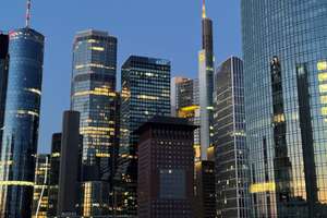 Exklusive Penthouse-Residenz mit Skyline-Panorama im Frankfurter Bankenviertel