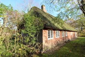 Eins der letzten seiner Art: Denkmalgeschütztes Friesen-Kleinod / EFH unter Reet – Nordfriesland (Kreis) – Vorschaubild 2