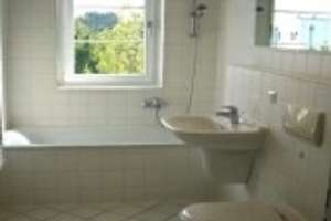 Wohlfühlwohnung mit Wintergarten, Garten, EBK, Tiefgarage – Parksiedlung Spruch 3 bis 137, 12349 Buckow, Berlin – Vorschaubild 6