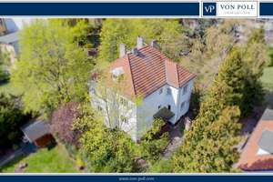 Historisches Zweifamilienhaus in traumhafter Pankower Lage