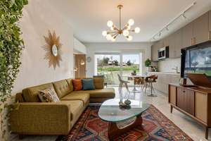 Doppelhaus-Highlight in Gilching: 2 Gärten, 5 Zimmer  – Die vollständige Adresse der Immobilie erhältst du vom Anbieter., 82205 Gilching – Vorschaubild 2